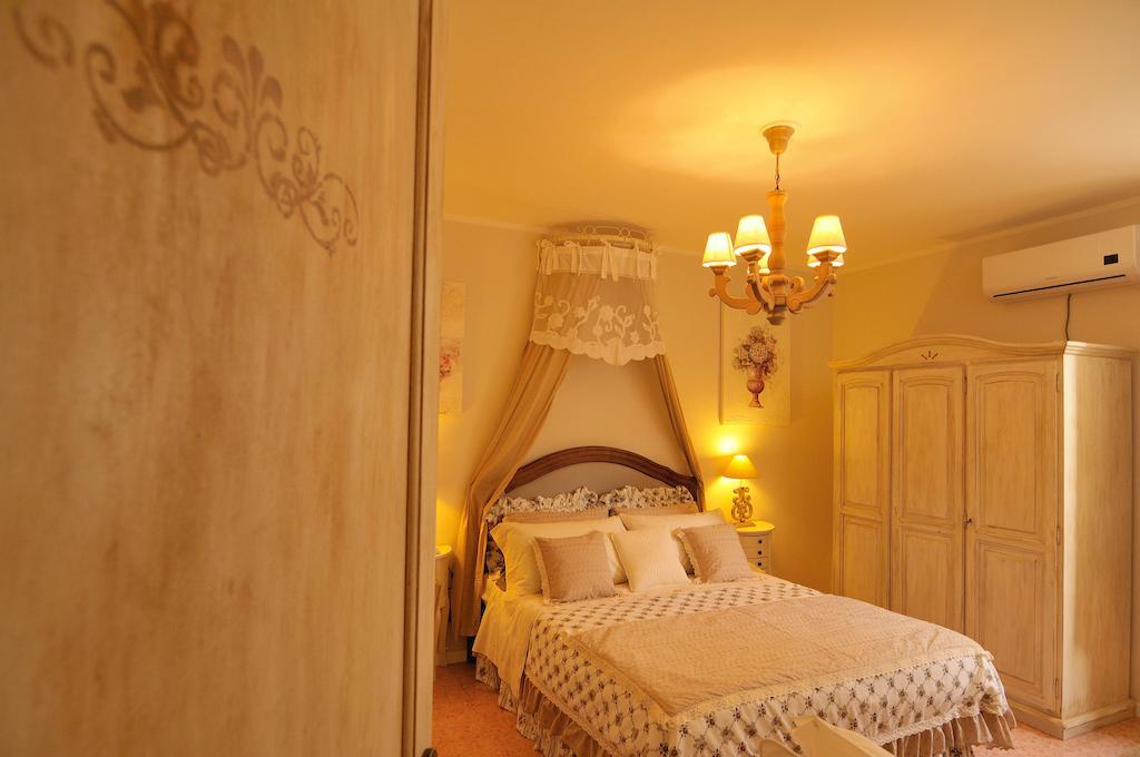 Vacanze Romantiche A موديكا الغرفة الصورة